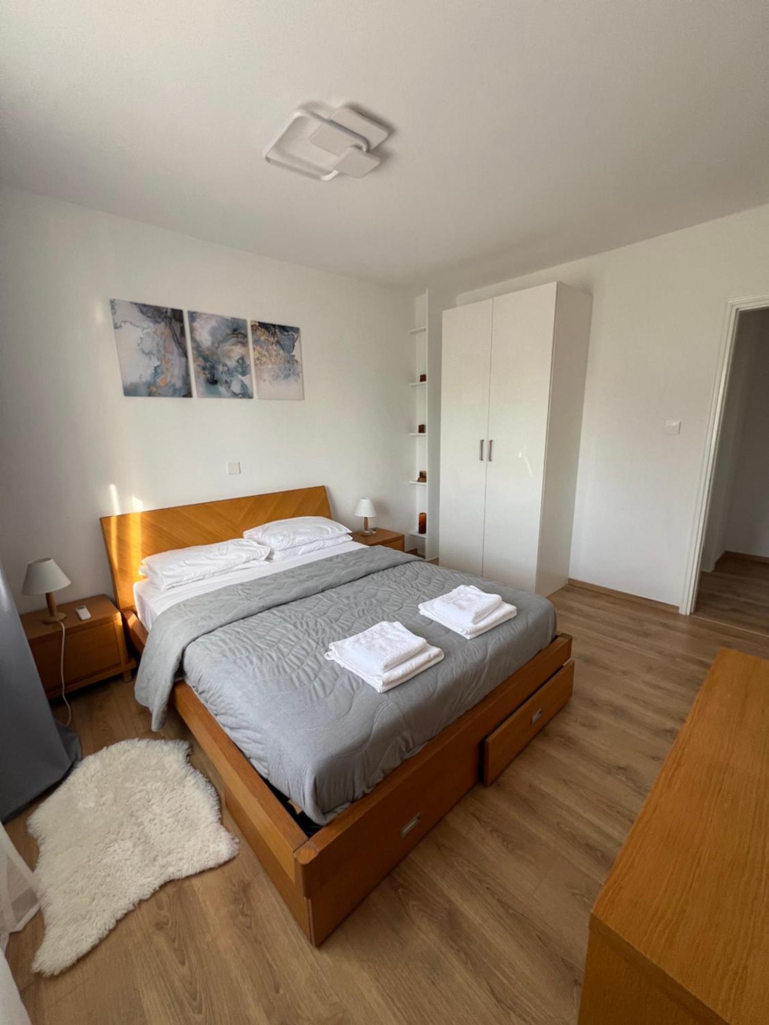 Iris Village Grand Apartment Πάφος Εξωτερικό φωτογραφία